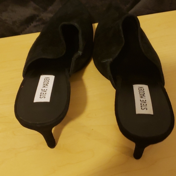 New Steve Madden Black Suede Mules - Picture 3 of 4